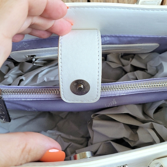 Betsey Johnson Purple Heart Gummy Bear Charm Tote Crossbody Handbag - Picture 7 of 11